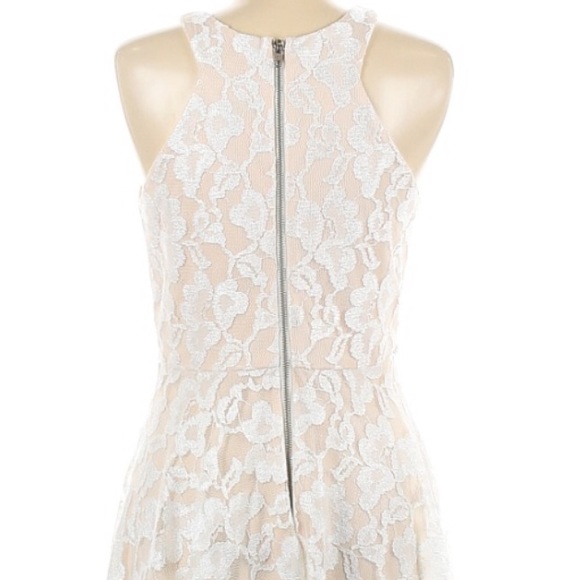 Lace Dress with Pearl Detail; Size 8 - Picture 2 of 9